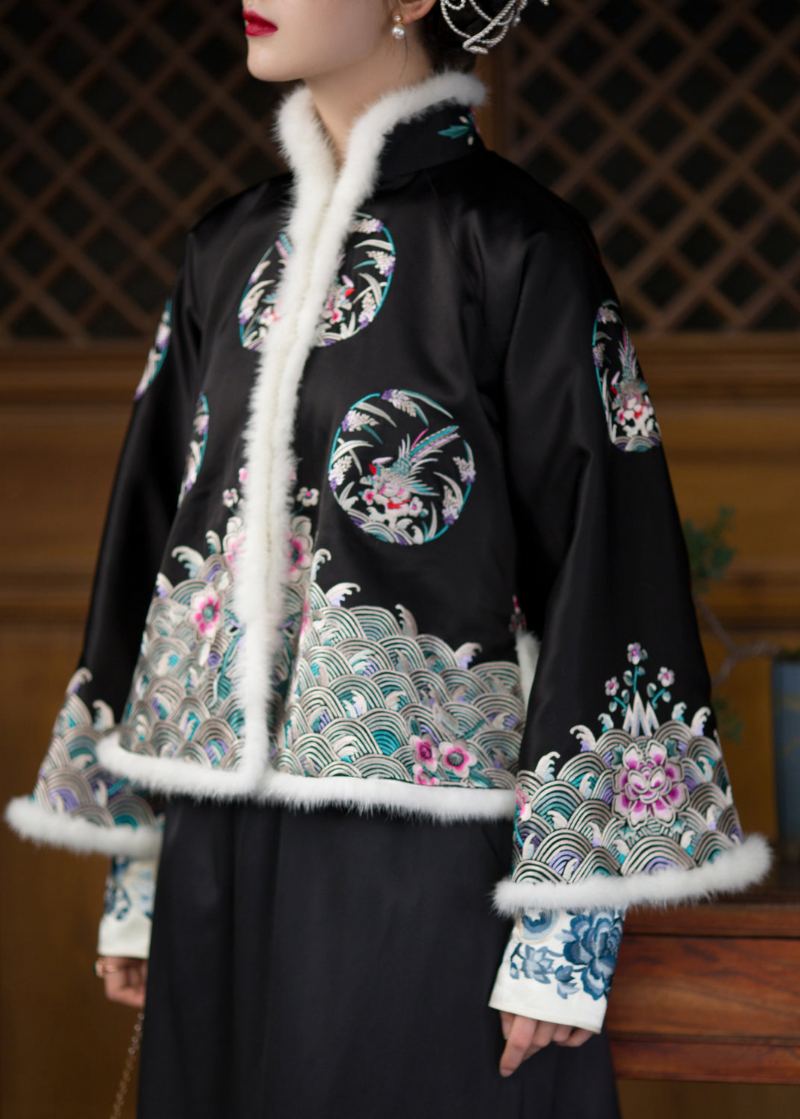 Parka Épaisse En Soie Florale Brodée À Col Montant Noir Vintage À Manches Longues
